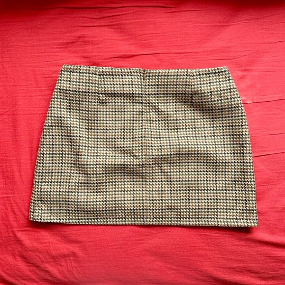 brandy melville arlo plaid mini skirt - Picture 3 of 4